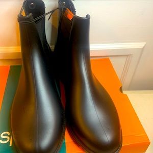 Speedo women’s slip on ankle rubber boots rain boots